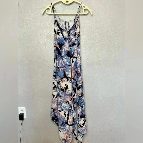 3/$25 Cotton Candy LA Summer Midi Open Back Dress Medium - Picture 2 of 9